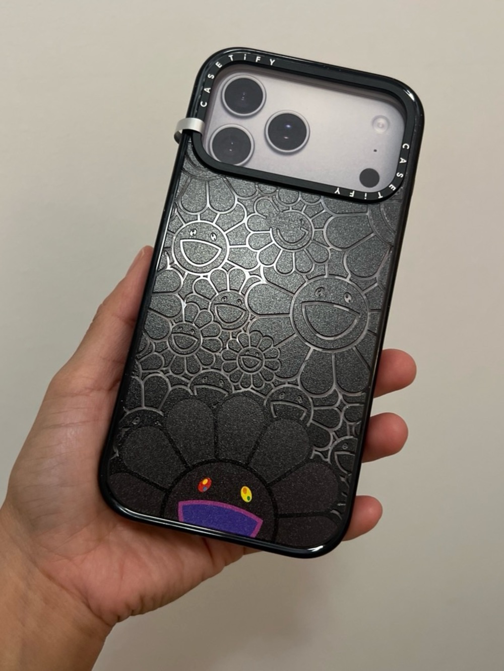 CASETiFY Takashi Murakami black
Impact Case MagSafe Compatible
iPhone 17 Pro Max - Picture 4 of 7